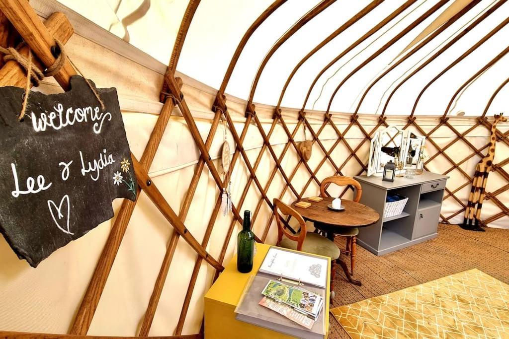 Bronfelen Yurt *